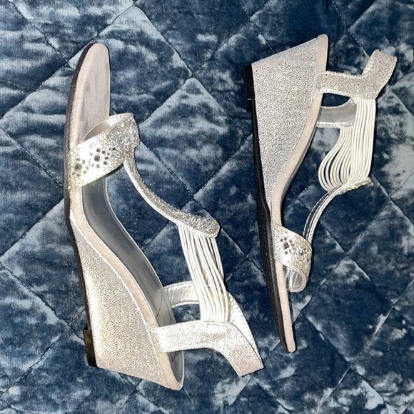 New York Transit wedge slip on dress shoe. Size 7.5 - Picture 7 of 10